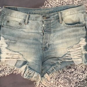 American Eagle distressed jeans